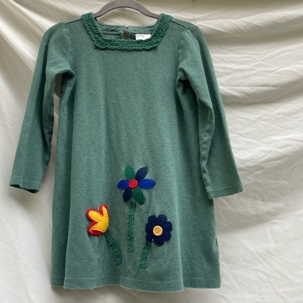 Hanna Andersson green dress with lace and flower appliqué, size 140 US 10